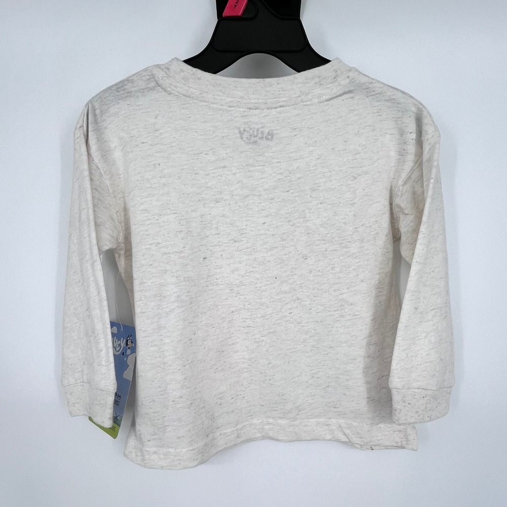 Bluey Graphic T-Shirt Kids 2T Oatmeal Long Sleeve Bingo Winter Beanie Hug - Picture 2 of 10